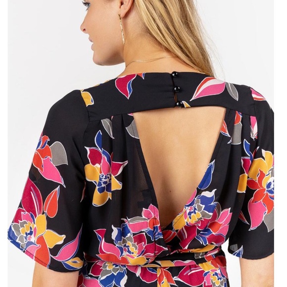 Francesca’s floral maxi wrap dress - Picture 3 of 4